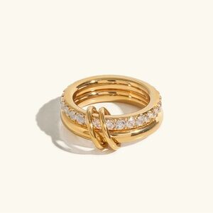 Luxurious Gold Women's Ring with “Diamond” Accents